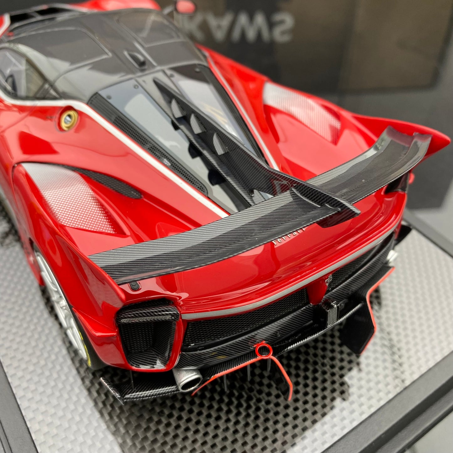 RUNNER 1/18 Ferrari FXX K EVO Simulation Car Model Ornaments Gift