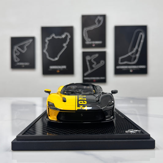 BBR 1/18 Ferrari SP3 Daytona 599+1 Spider - Open Roof Modena Yellow/Black Carbon Fiber P18214TMOCH