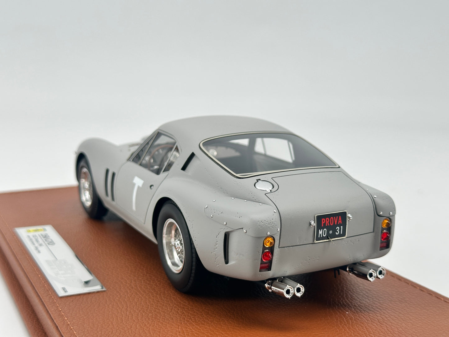 BBR 1/18 Ferrari 250GTO TEST Monza 1961 with figure BBR1855ST grey
