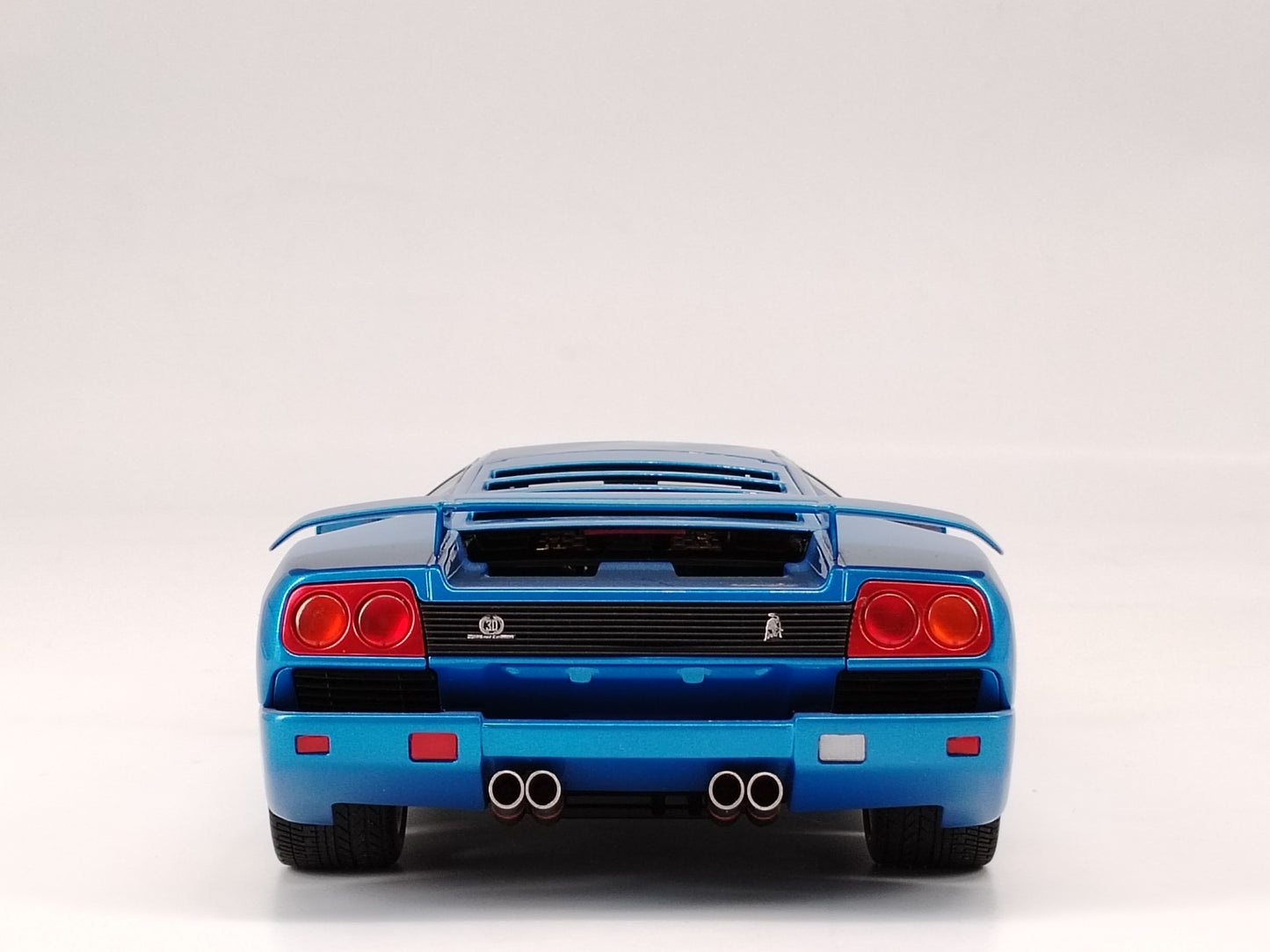 AUTO Art 1/18 Lamborghini DIABLO SE30 79156 Blue Car Model