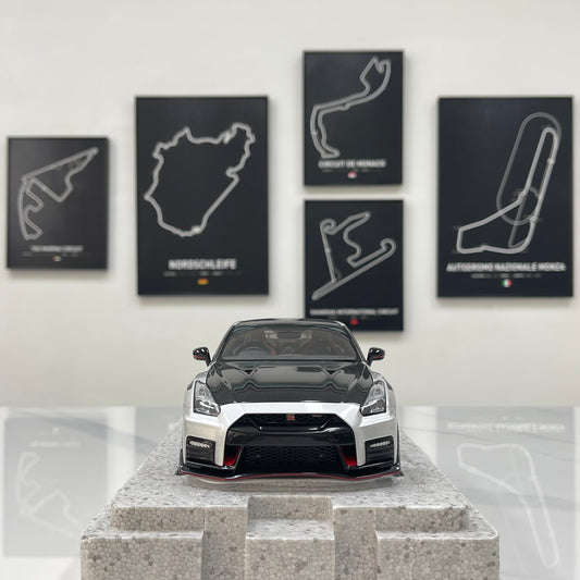 MOTORHELIX 1/18 Nissan GT-R NISMO (R35) Special Edition 2022 Ultimate Metallic Silver Alloy Model Car