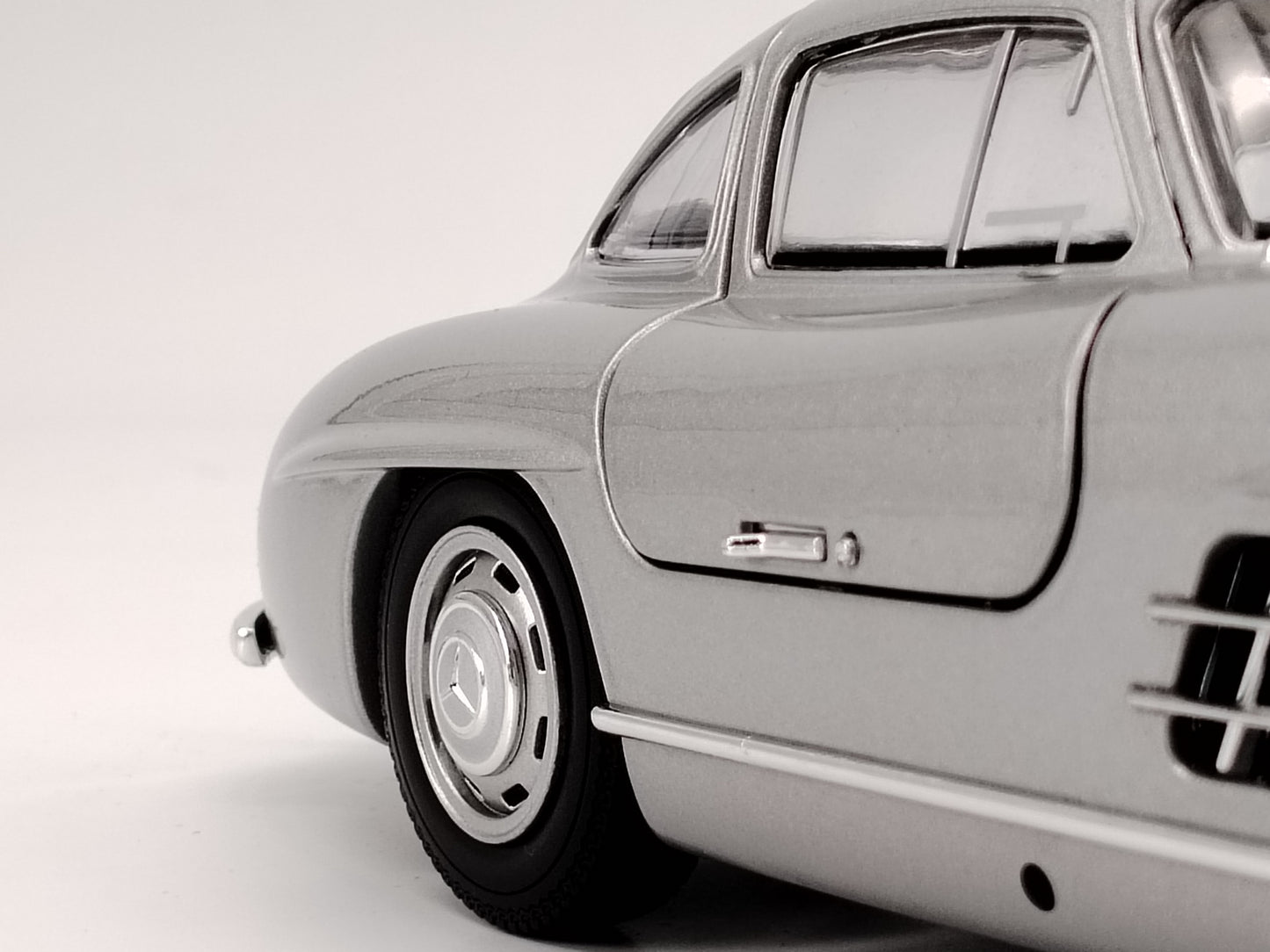 MINICHAMPS 1/18 Mercedes Benz 300SL alloy car model