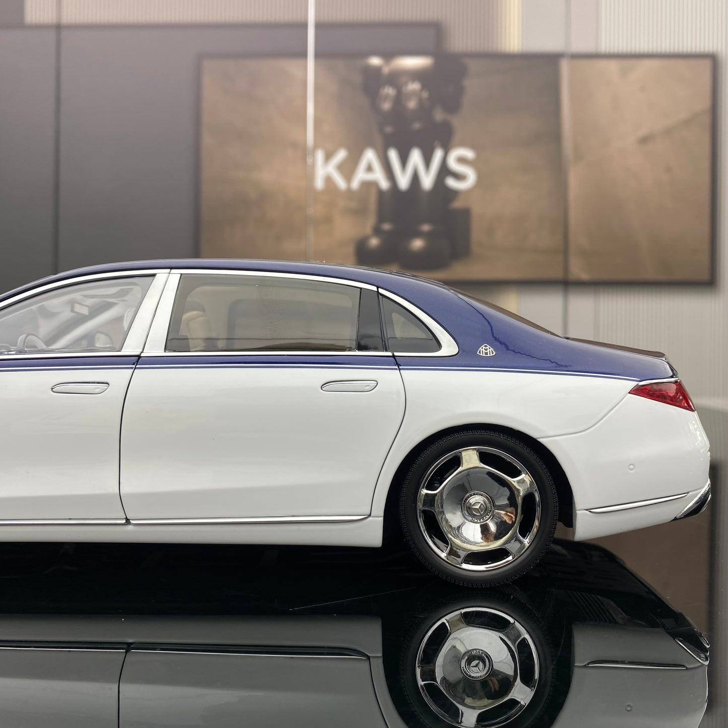 Adornos de aleación de coche Mercedes-Benz Maybach S680 nuevo Clase S a escala 1:18 casi reales