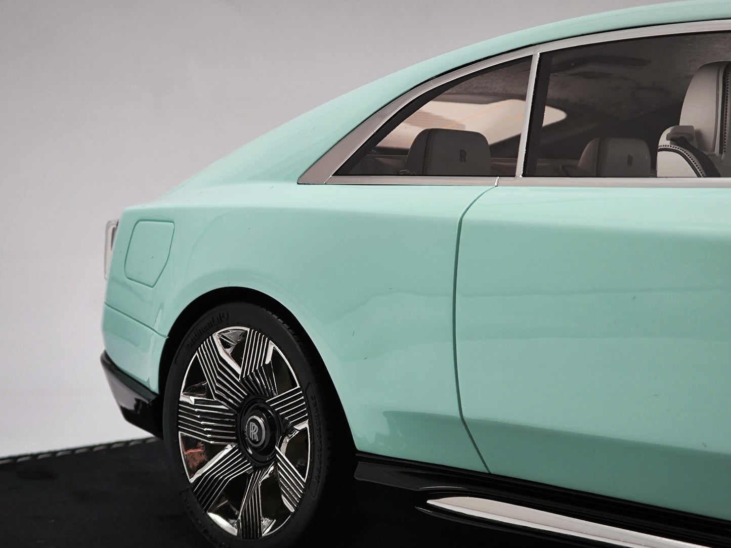 HH Model 1/18 Rolls-Royce Spectre Green Limited Edition Car Model Decoration