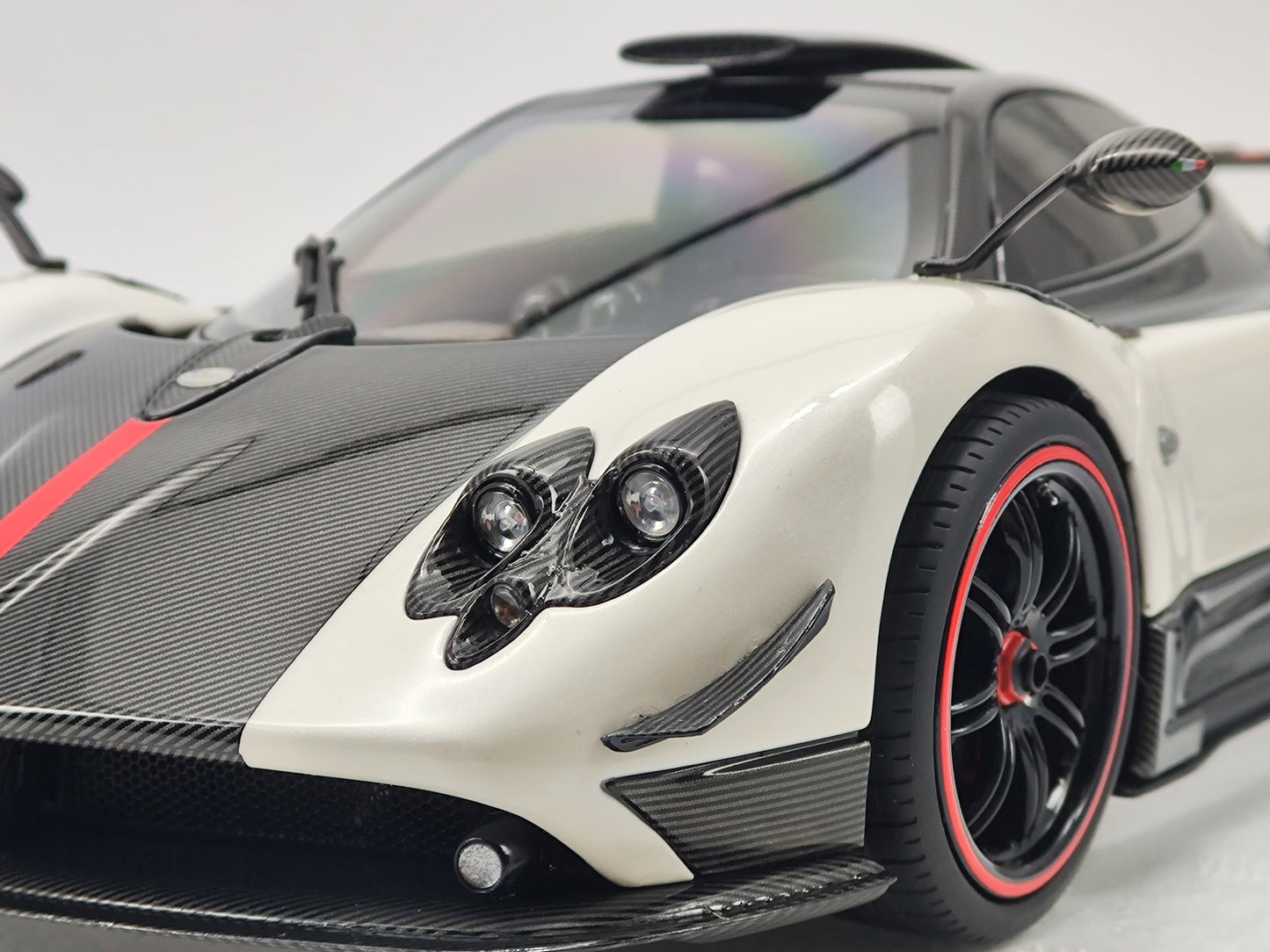 Almost Real 1/18 Pagani Zonda Cinque Diecast Model Car