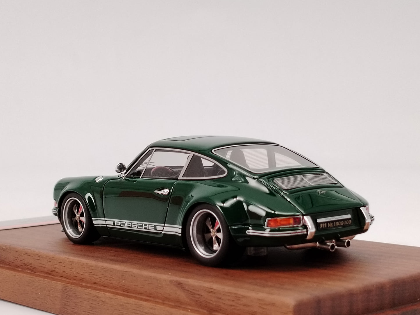 SCM 1/43 Porsche Kaege Retro Classic 964 Irish Green