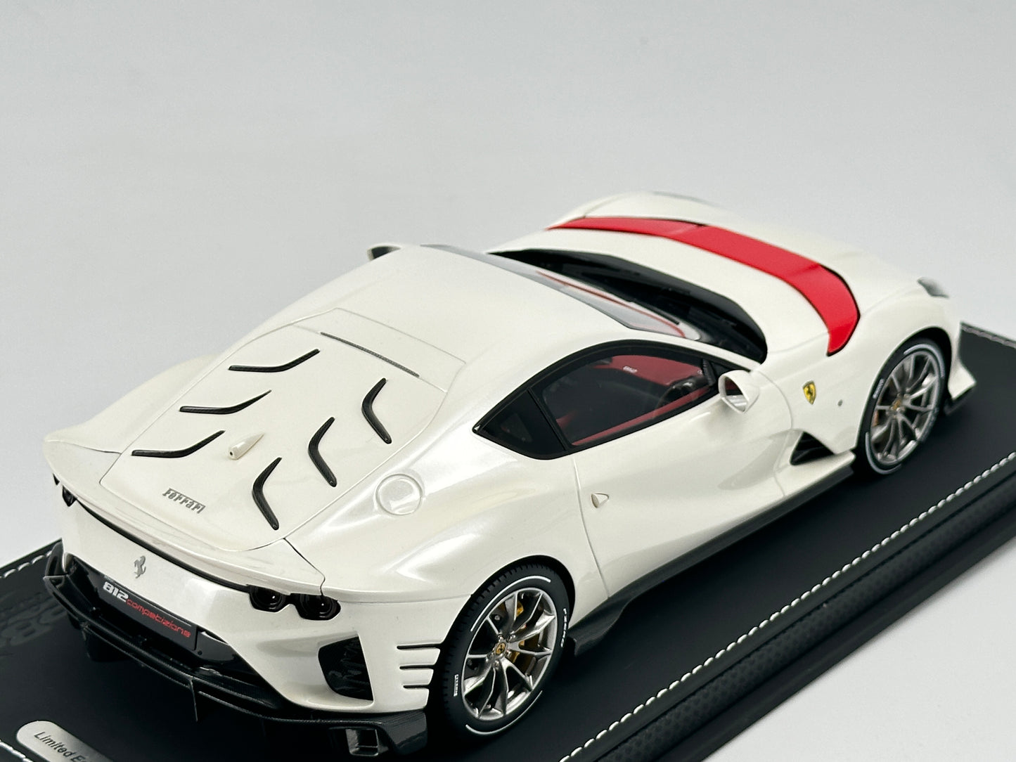 BBR 1/18 Ferrari 812 Competizione Metallic White Simulation Limited Edition Car Model Ornaments
