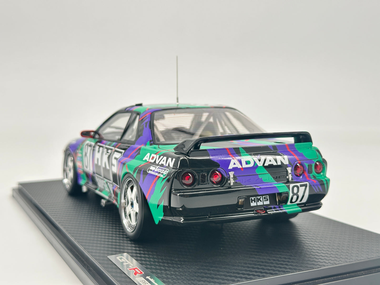 Ignition Model 1/18 Nissan R32 HKS SKYLINE #87 black and green paint simulation model
