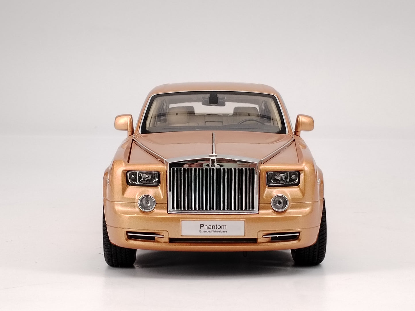 Kyosho 1/18 Rolls-Royce Phantom Gold Alloy Model Car