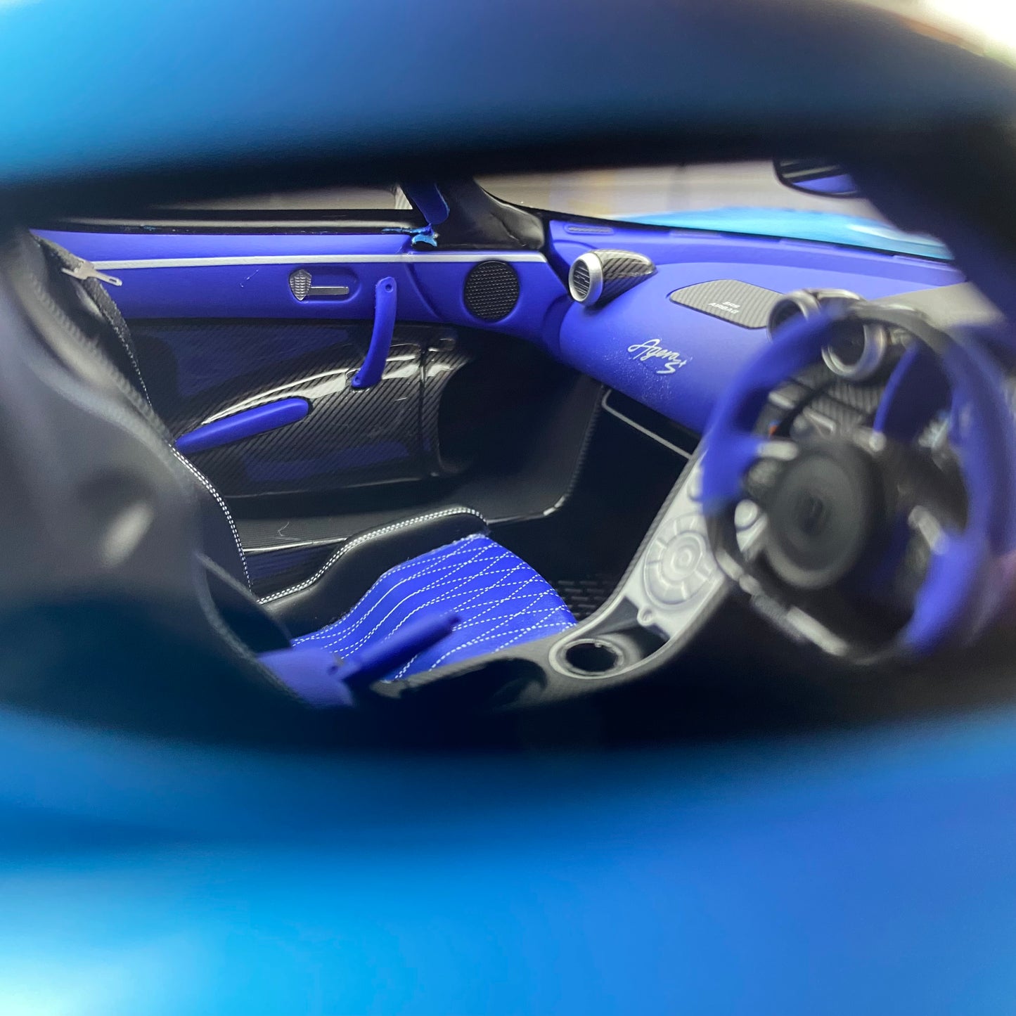 HH Model 1/18 Koenigsegg Agera RS Medusa Simulation Car Model Ornaments
