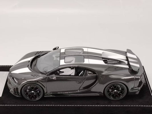 HH Model 1/18 Bugatti Chiron SS Black Carbon/White Stripes Resin Model HH467