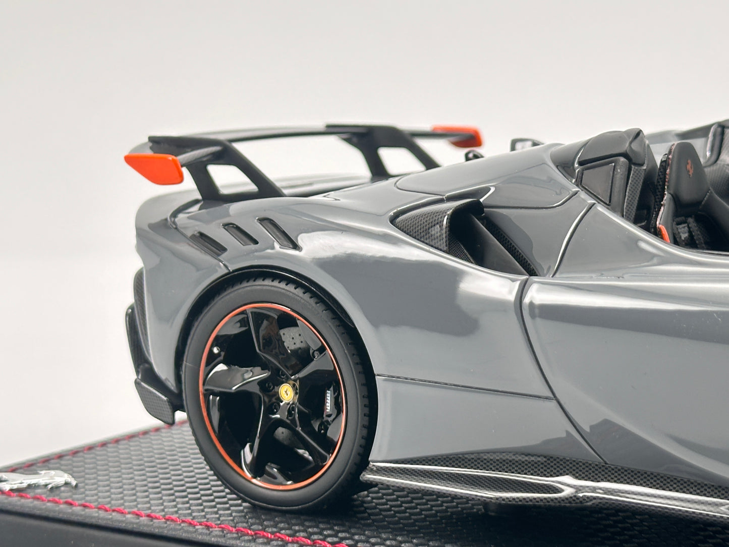 MR 1/18 Ferrari SF90 XX Stradale Nardò Gray Limited Edition Car Model FE042SE2