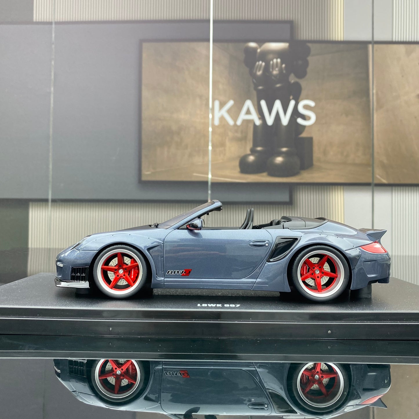 GT Spirit 1/18 Porsche 997 modified version of simulated car model collection ornaments
