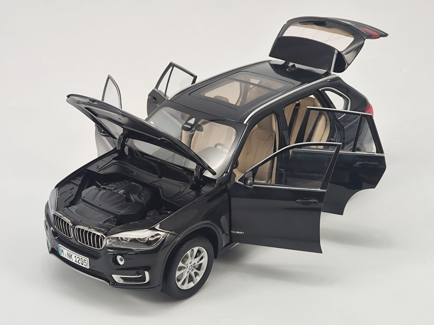 Paragon 1/18 BMW X5 (F15) Black Die-cast Model Car