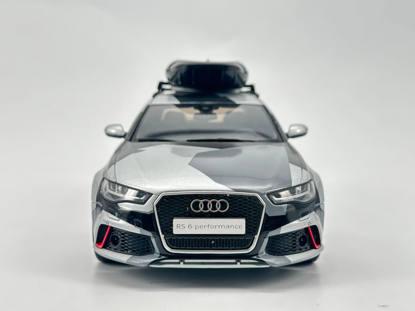 GT Spirit 1/18 Audi RS6 Snow Camouflage Simulation Car Model Ornaments GT794