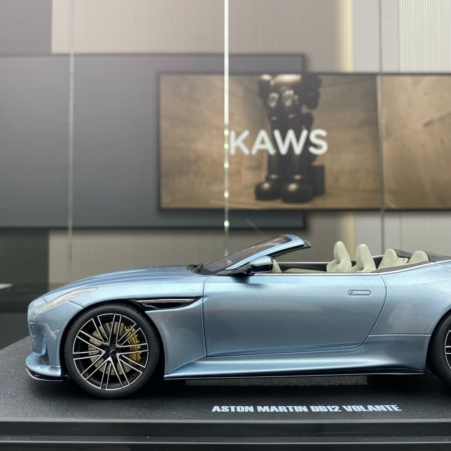 GT spirit 1/18 Aston Martin DB12 convertible simulation car model GT479