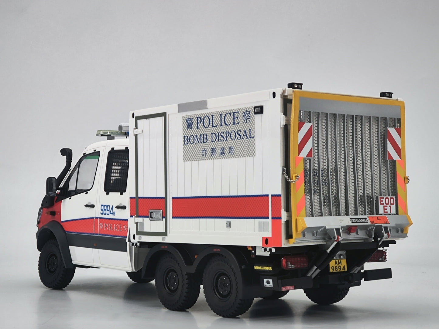 TINY 1/18 Mercedes Benz Sprinter Explosive Ordnance Disposal Vehicle Car Model