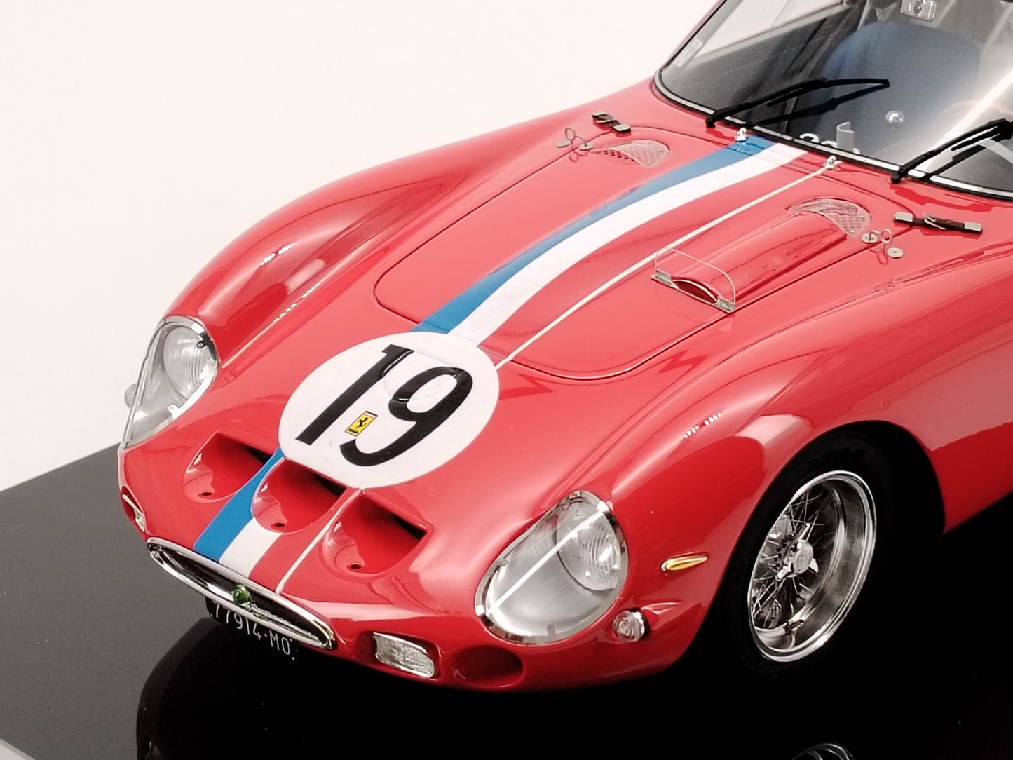 Amalgam 1/18 Ferrari 250GTO Red Limited Edition Scale Car Model