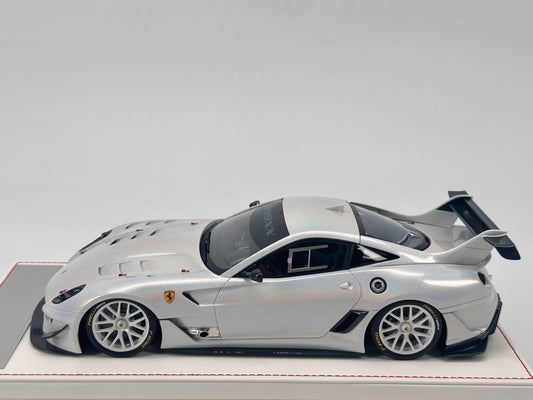 DG 1/18 Ferrari 599 XX EVO in Chameleon White, Simulation Model Car