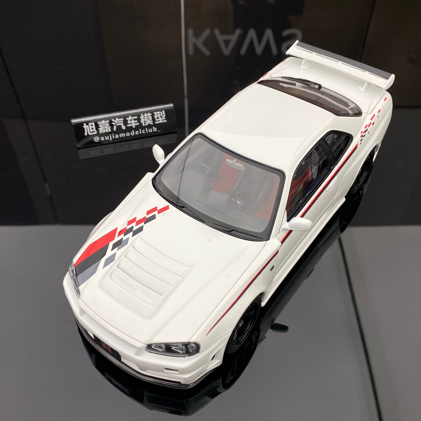 MOTORHELIX 1/18 NISMO SKYLINE GT-R (R34) NISMO CUSTOMIZED alloy full-open simulation car model