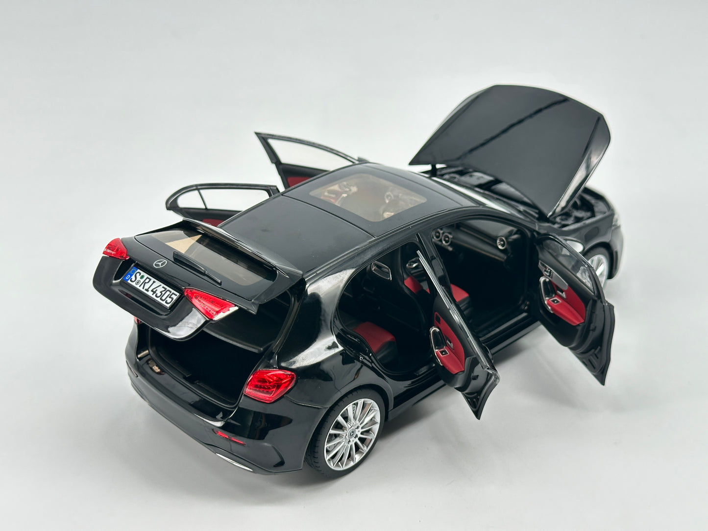 Norev 1/18 Mercedes Benz A CLASS 2018 Black Alloy Car Model
