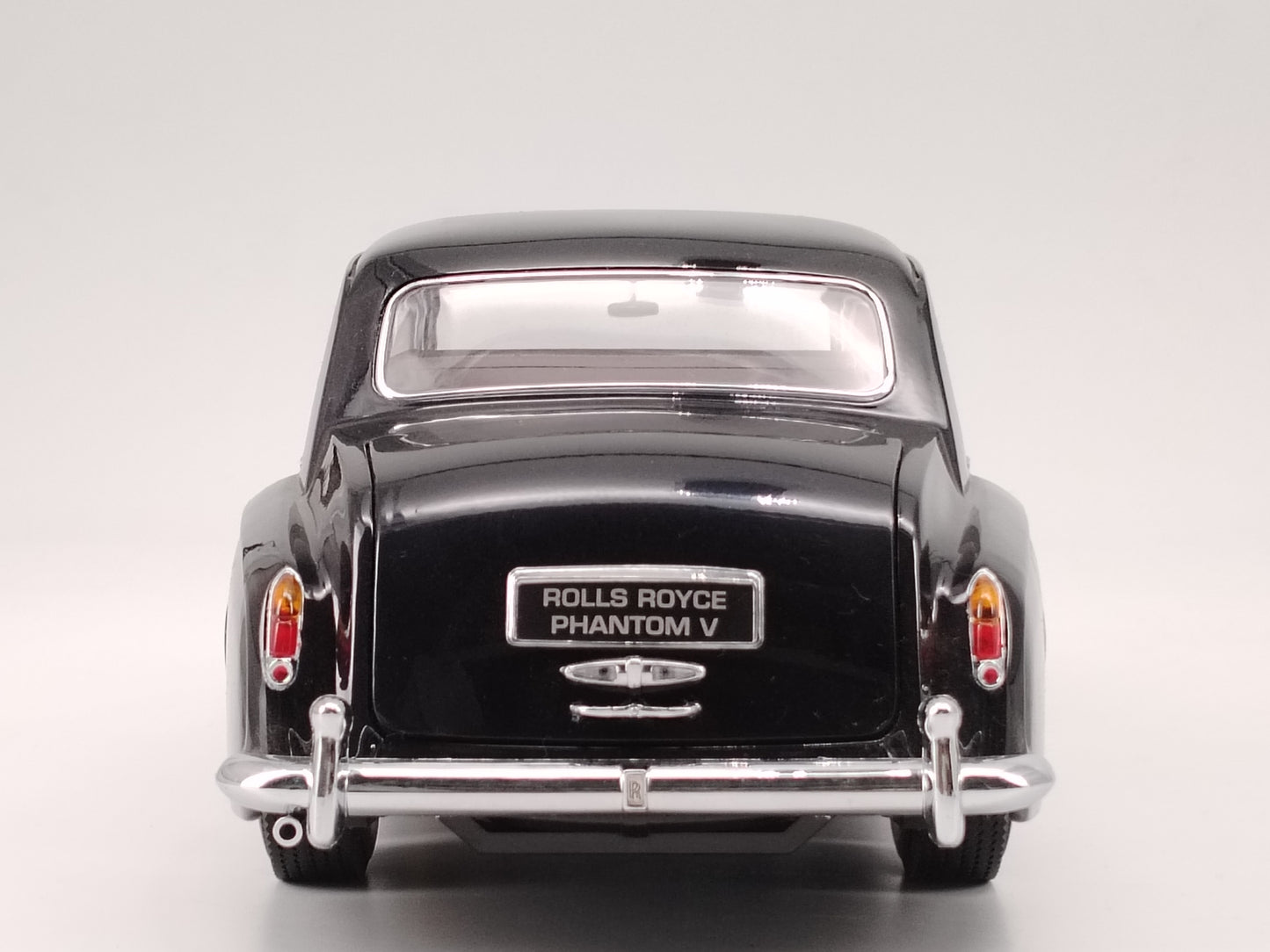 Paragon 1/18 Rolls-Royce Phantom 5th Generation Alloy Car Model Ornaments Birthday Gift