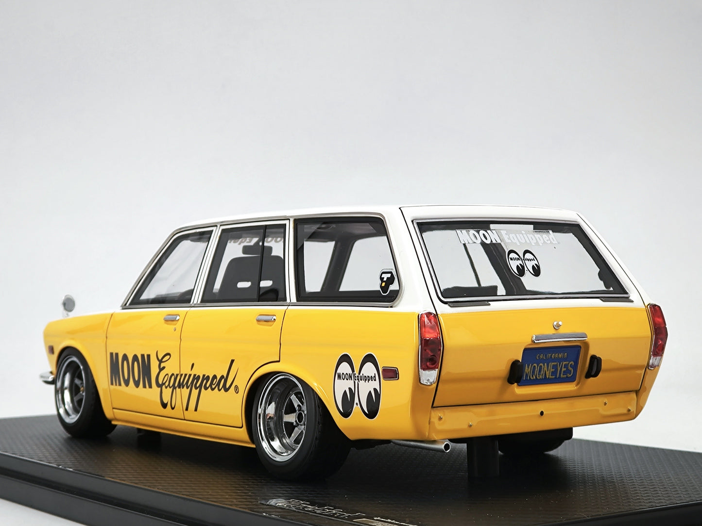 IG 1/18 Nissan Datsun 510 resin car model ornaments