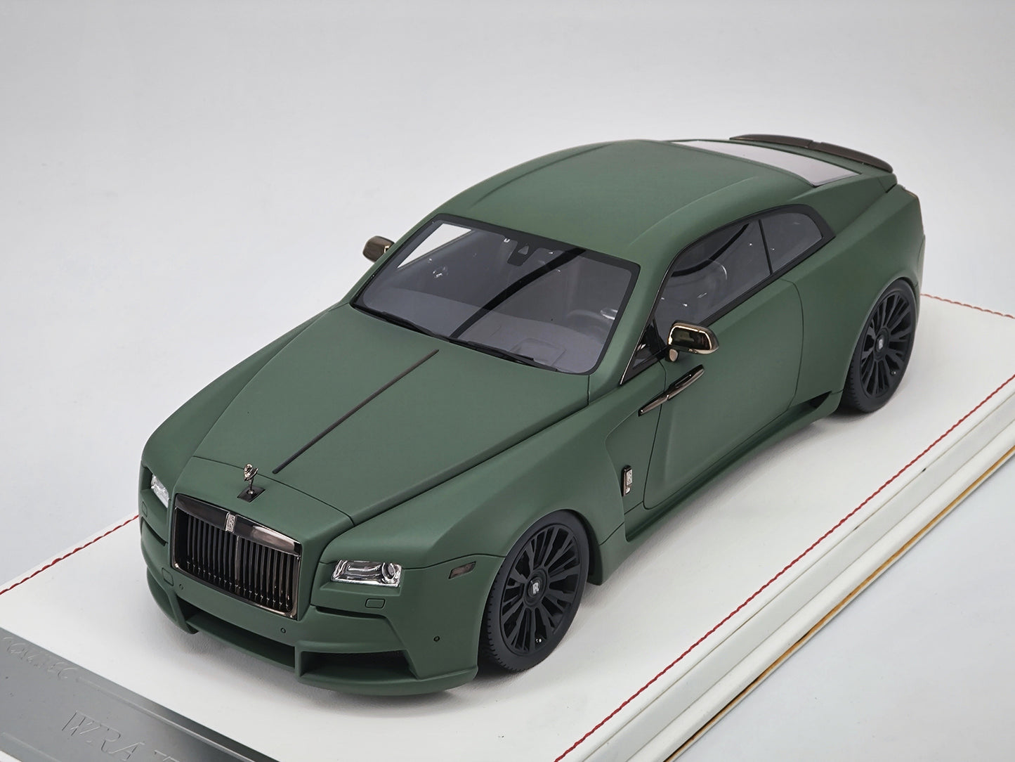 DG 1/18 Rolls-Royce Phantom Limited Edition Simulation Car Model Birthday Gift Ornaments