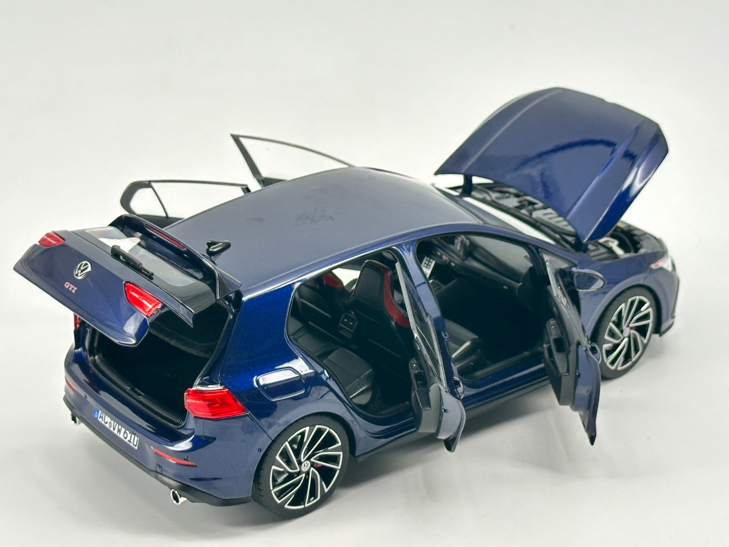 Norev 1/18 Volkswagen Golf GTI 2020 Blue Alloy Full Open Simulation Car Model NOR156