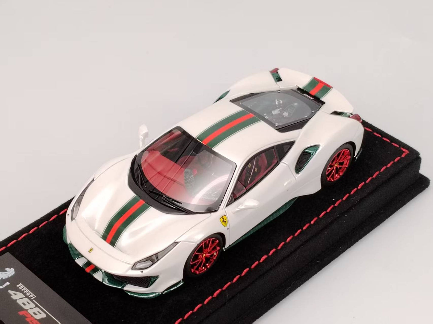 BBR 1/43 Ferrari 488 Pista White/GUCCI Livery Resin Model BBRC202CH
