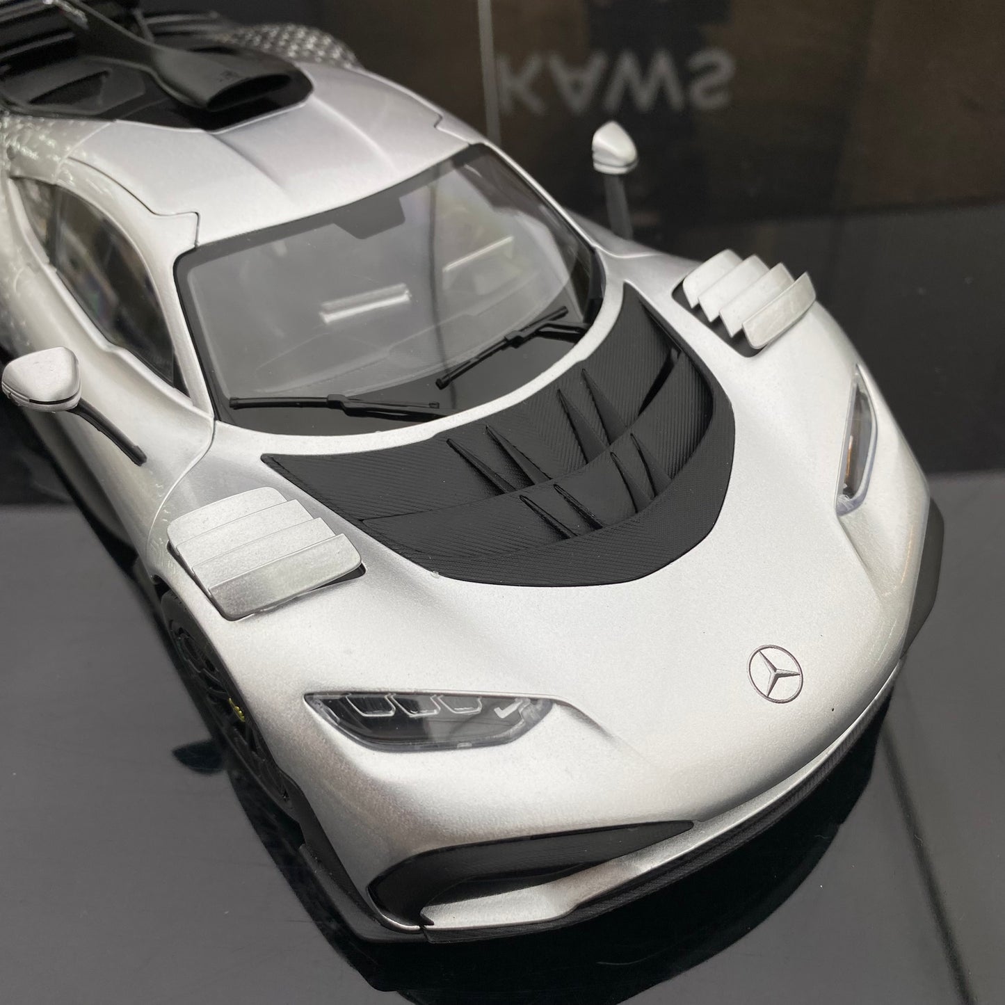 NZG 1/18 Mercedes Benz AMG ONE Starlight Paint Simulation Car Model