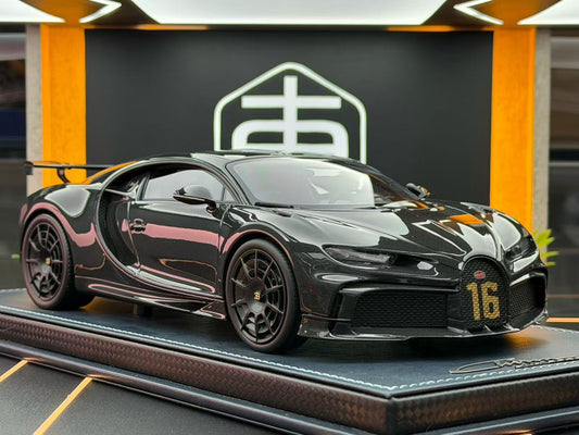 MR 1:18 Bugatti Chiron Pur Sport Full Carbon 46/99 DDJ046