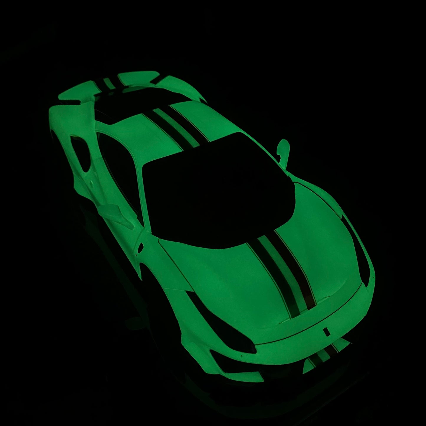 DM 1/18 Ferrari 488 pista resin fully opened fluorescent limited edition car model ornaments