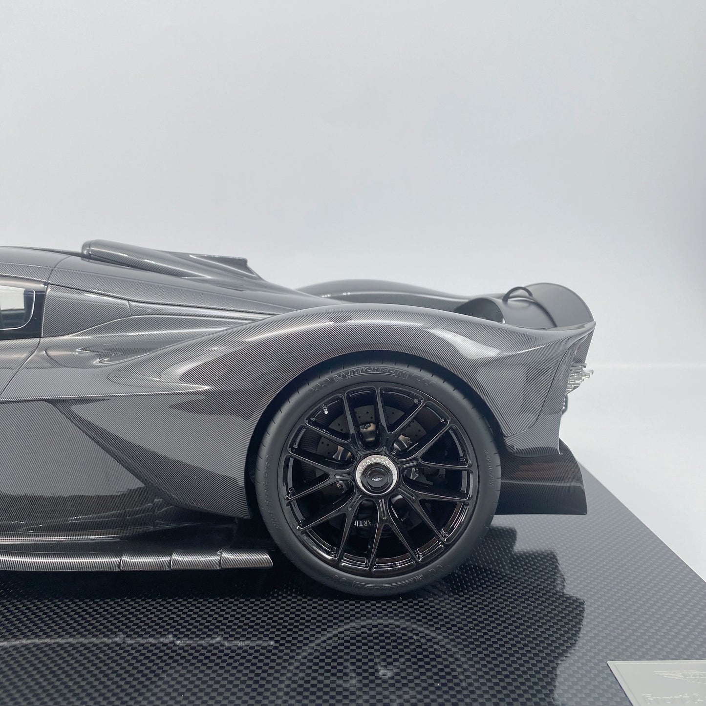 FRONTIART 1/8 Aston Martin Valkyrie Full Carbon Simulation Car Model Collection