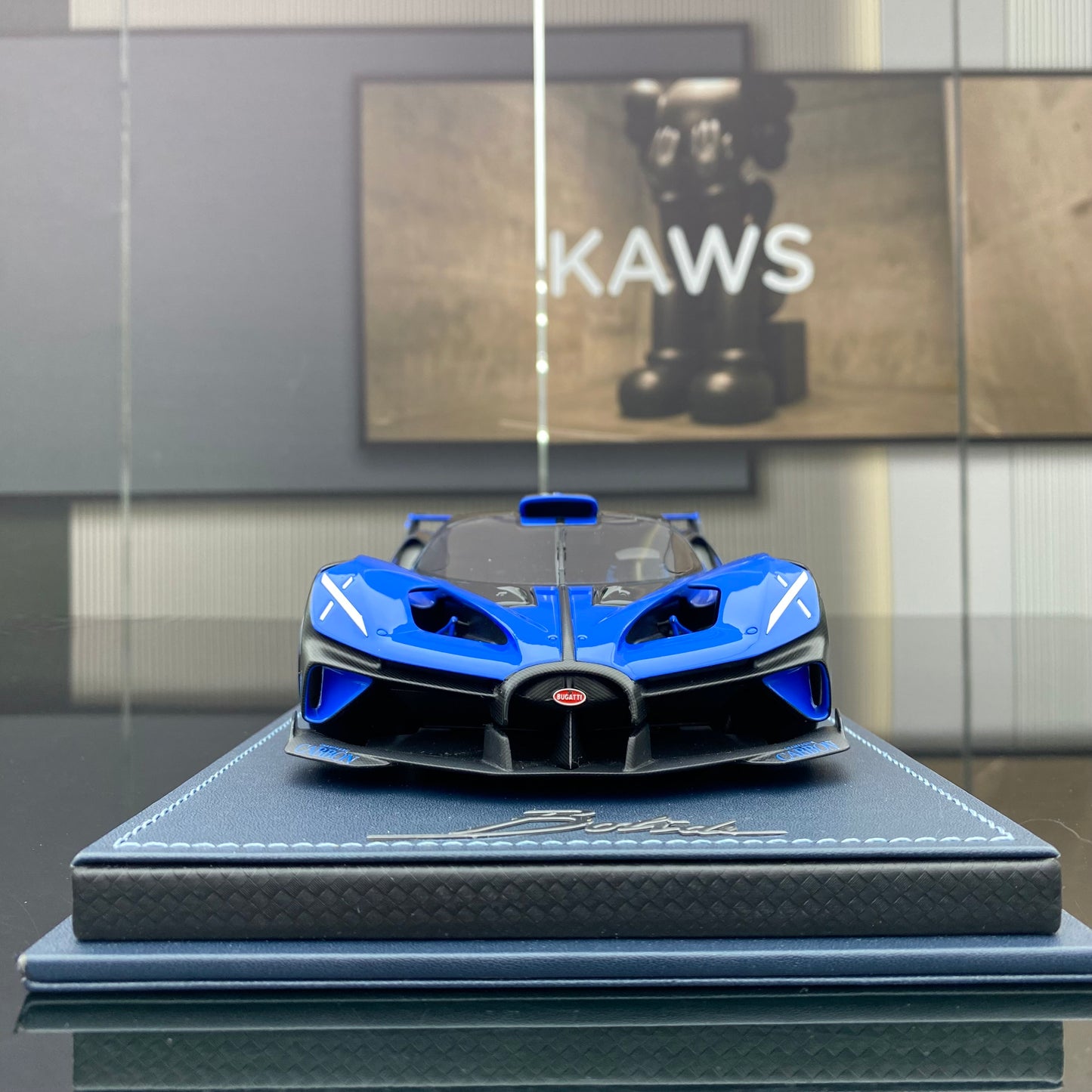 MR 1/18 Bugatti bolide blue and black high-quality simulation car model ornaments and gifts