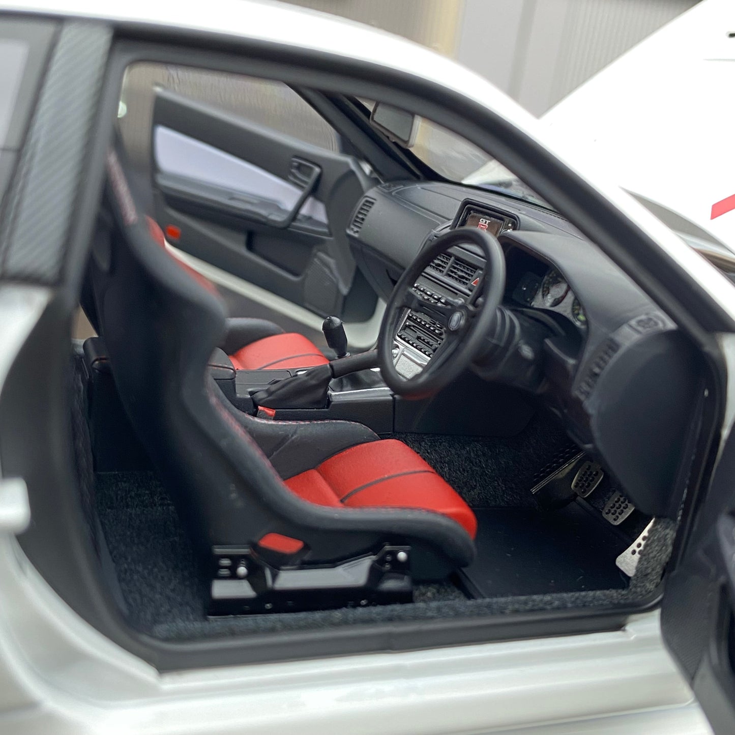 MOTORHELIX 1/18 NISMO SKYLINE GT-R (R34) NISMO CUSTOMIZED alloy full-open simulation car model