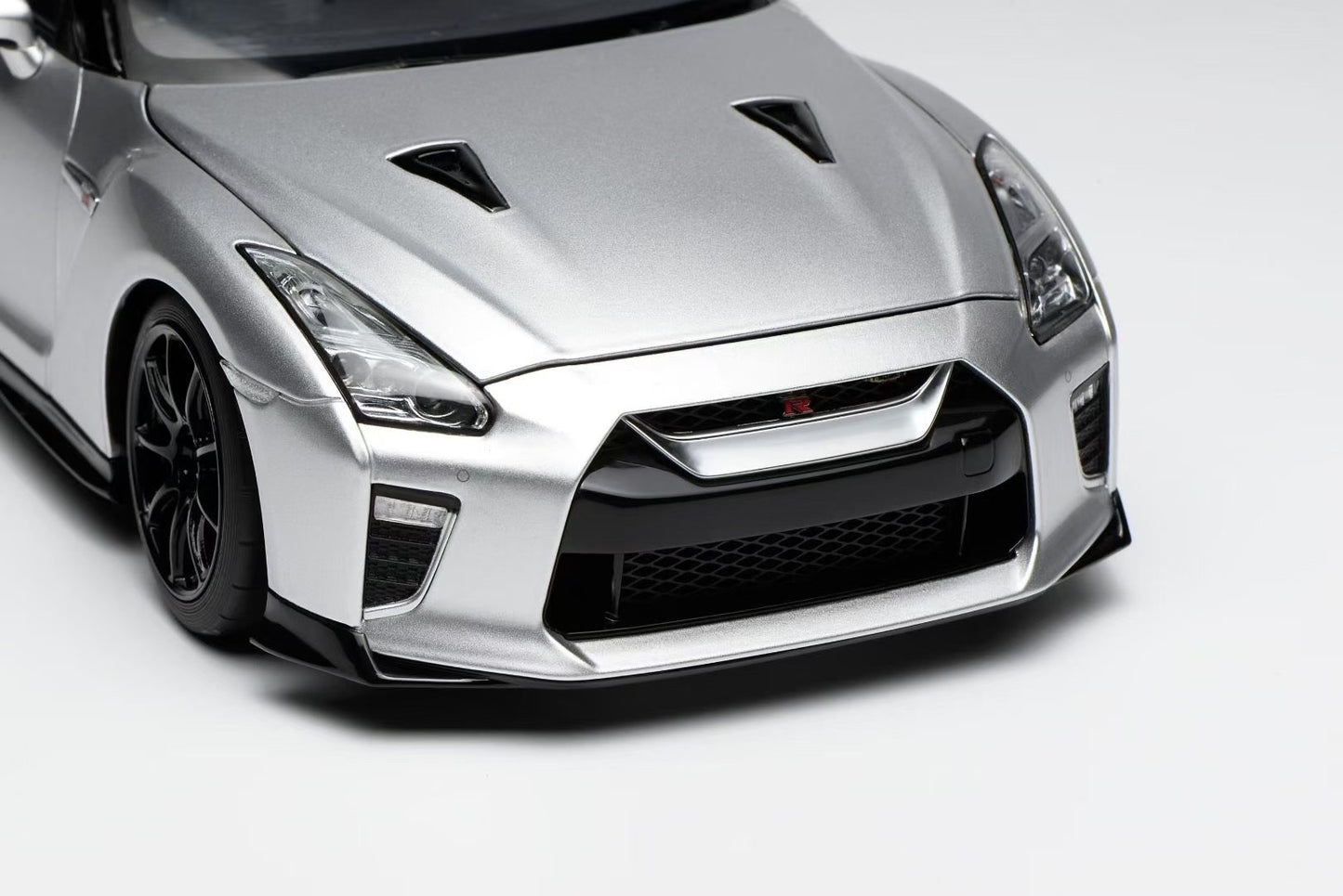 MH 1/18 Nissan GTR R35 Alloy Simulation Car Model