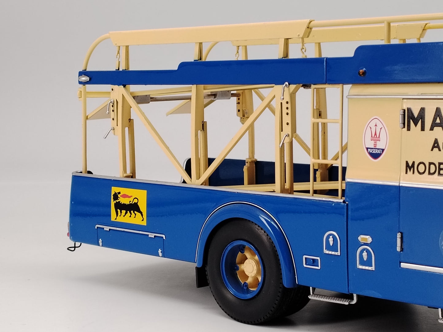 CMR 1/18 Fiat Maserati Trailer Blue Paint Diecast Model Car