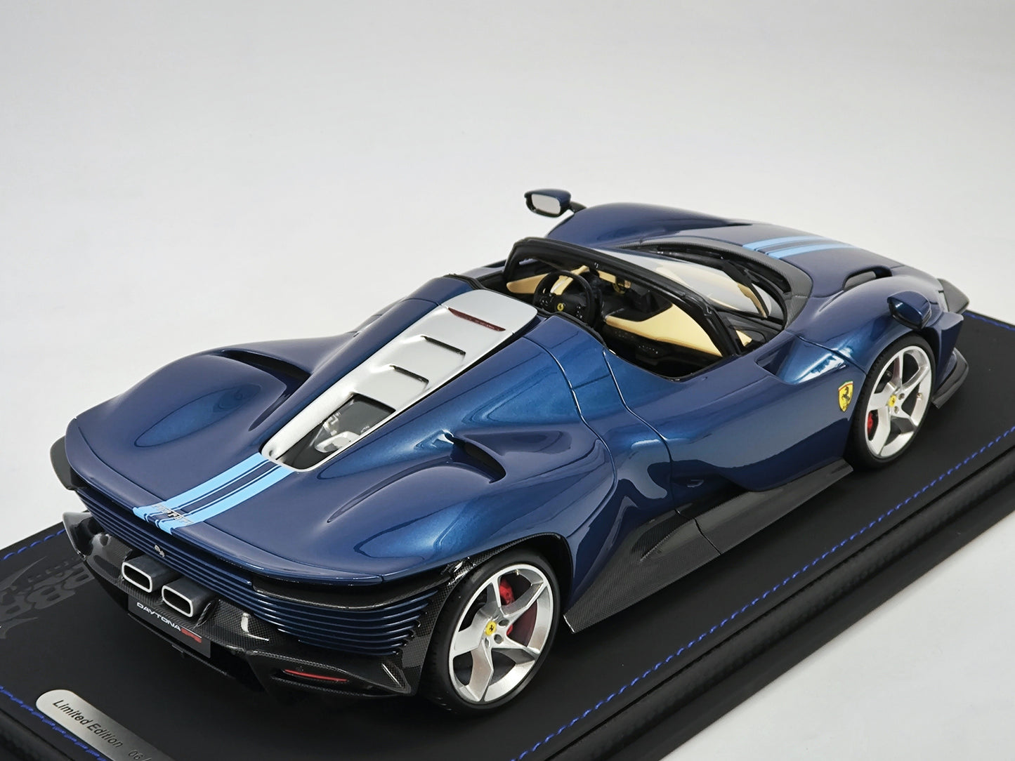 BBR 1/18 Ferrari sp3 Abu Dhabi blue with flower pattern limited edition car model P18214F1