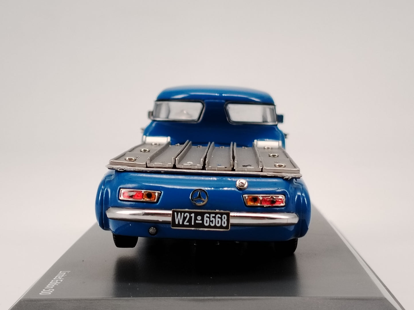 Schuco 1/43 Mercedes Benz 1955 Blue Wonder Blue Car Model