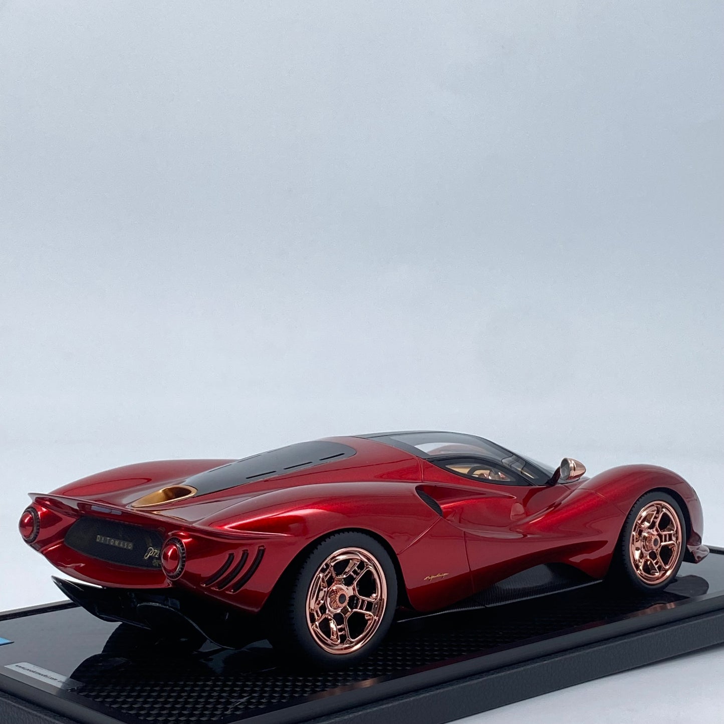 PEAKO 1/18 DE Tomaso P72 Metallic Red Limited Edition Car Model