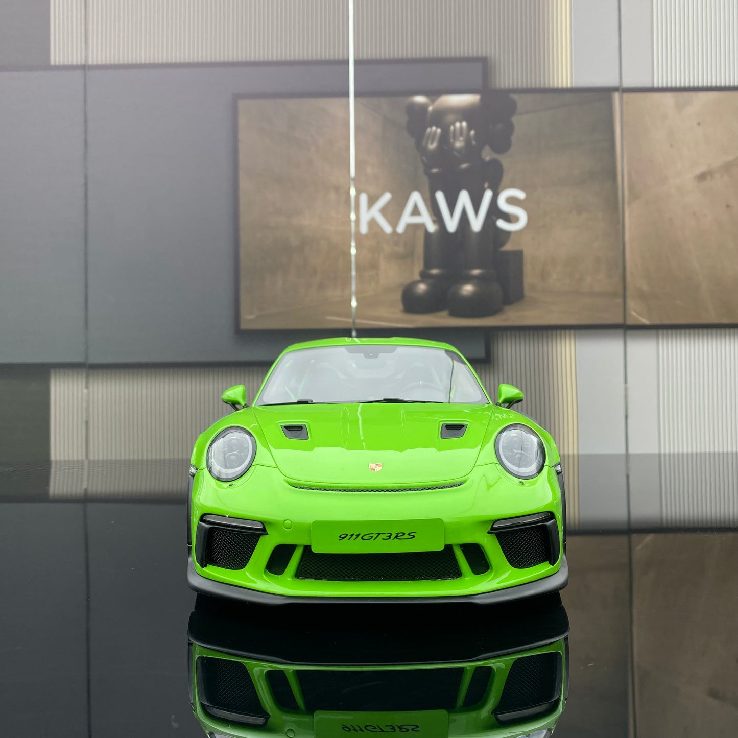 GT Spirit 1/12 Porsche 911 (991.2) GT3RS green simulation car model