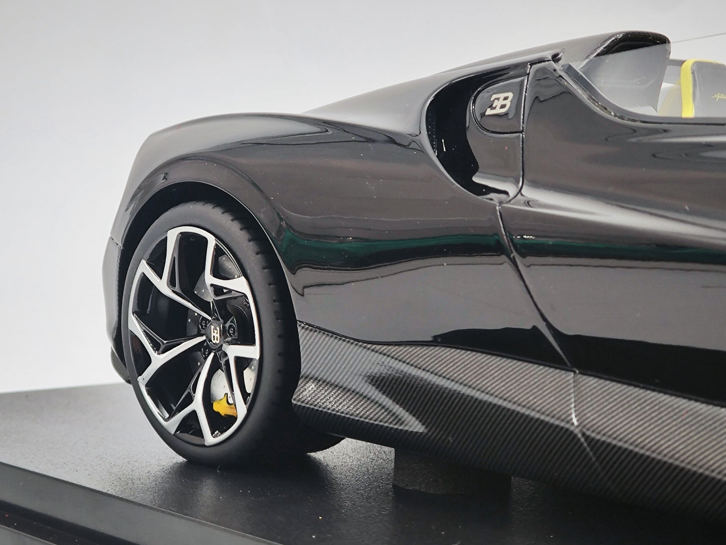 Topspeed 1/18 Bugatti W16 Mistral Black Resin Model