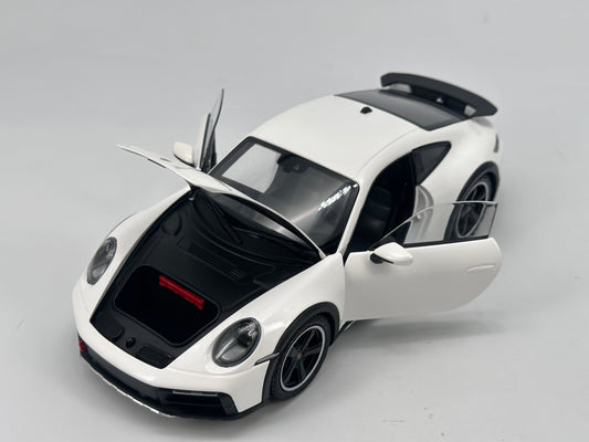 MINICHAMPS 1/18 Porsche 911 DAKAR White Alloy Car Model
