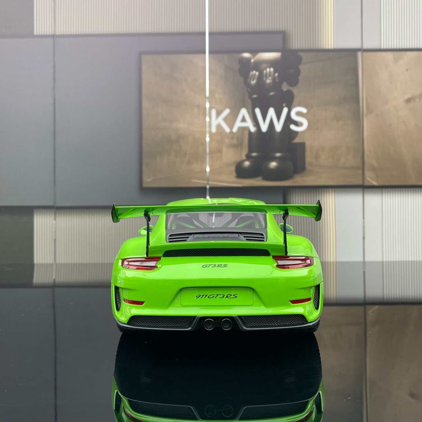 GT Spirit 1/12 Porsche 911 (991.2) GT3RS green simulation car model