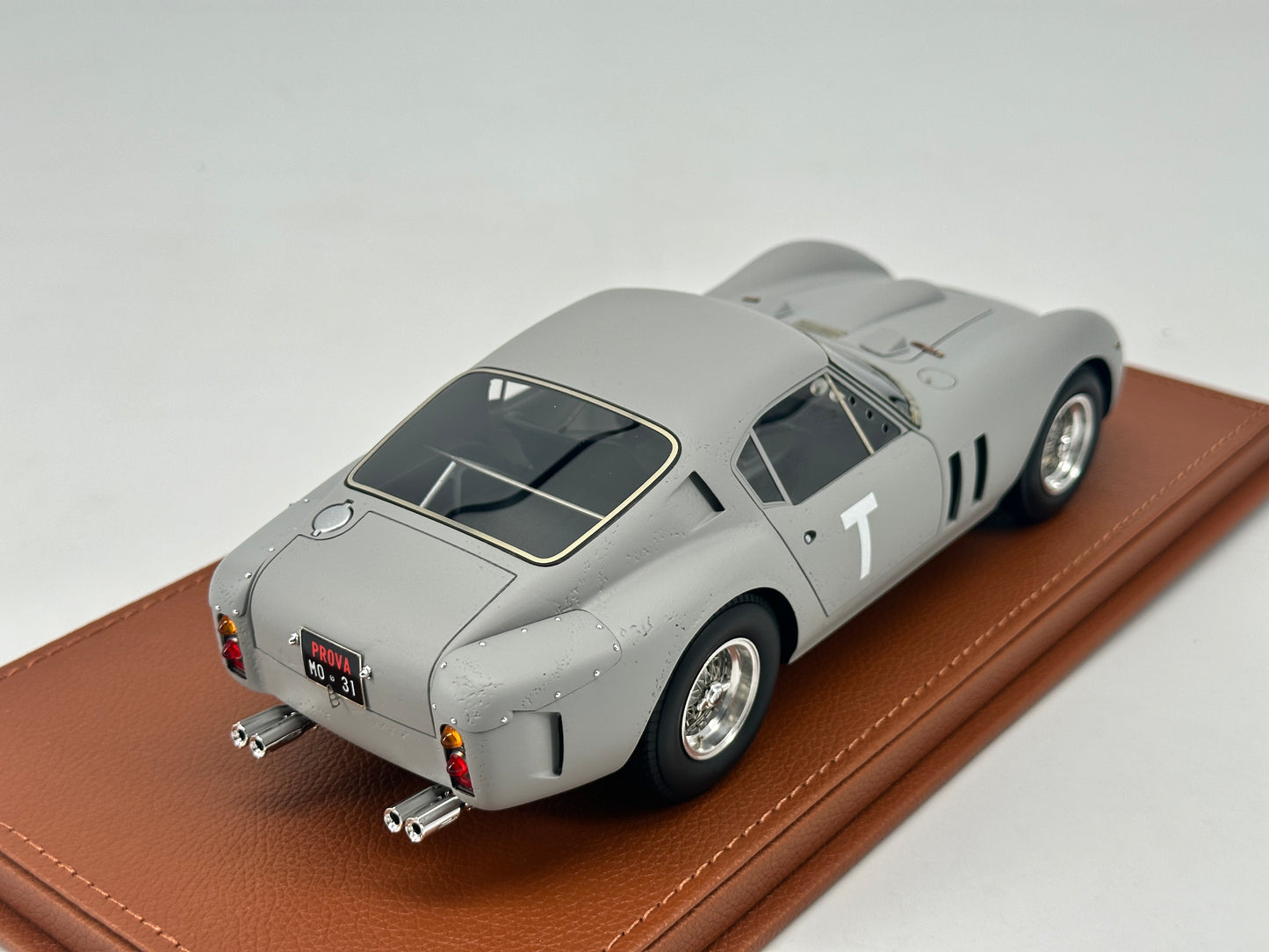 BBR 1/18 Ferrari 250GTO TEST Monza 1961 with figure BBR1855ST grey