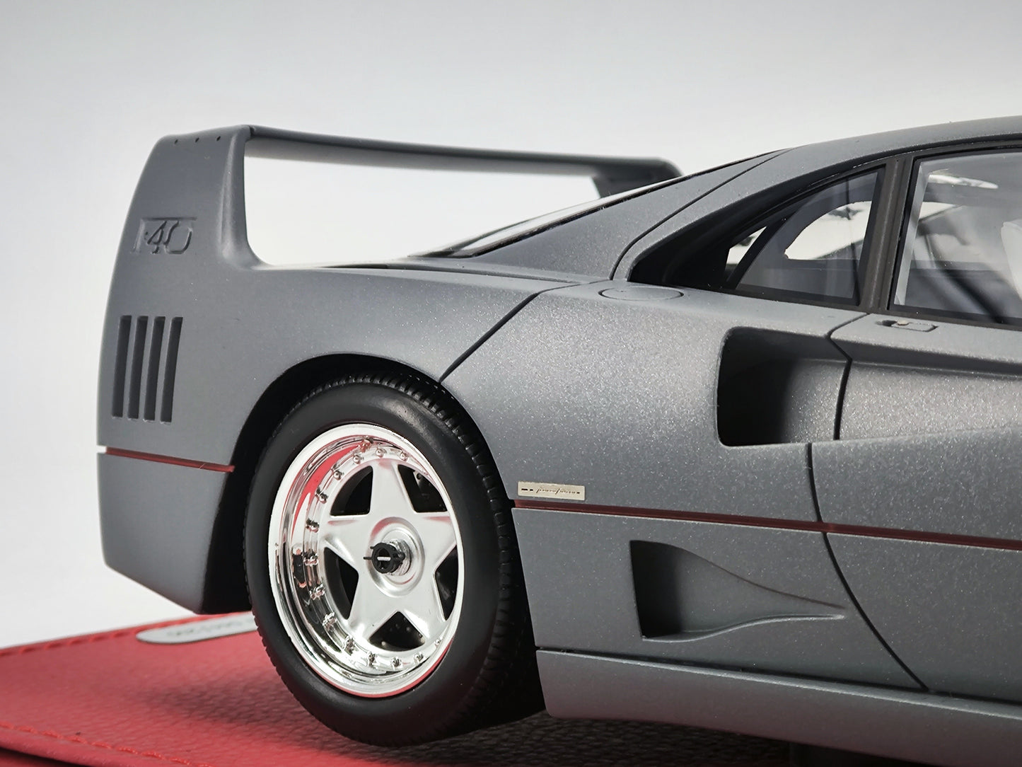 BBR 1/18 Ferrari F40 Grey Simulation Car Model