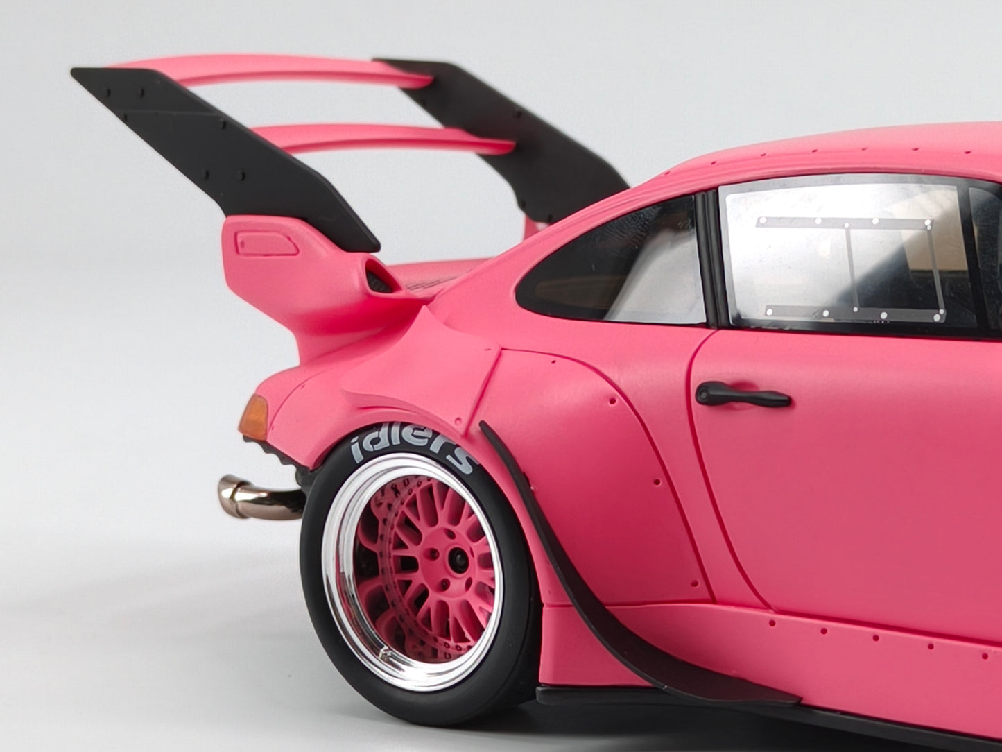GT Spirit 1/18 Porsche RWB 993 High Tail Matte Powder Simulation Car Model Ornaments