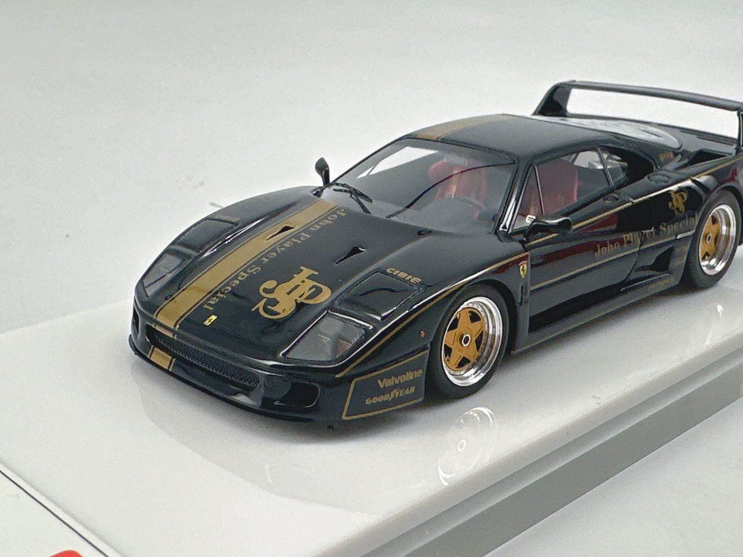 SCM 1/43 Ferrari F40 JPS Black Gold Paint Resin Model Car