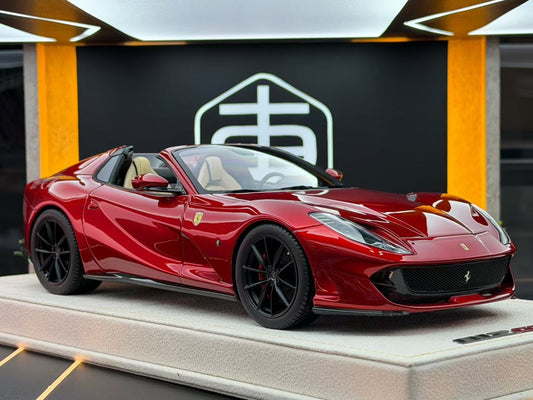MR 1:18 Ferrari 812 GTS Metallic Red Christmas Special Edition 08/16 DDJ051